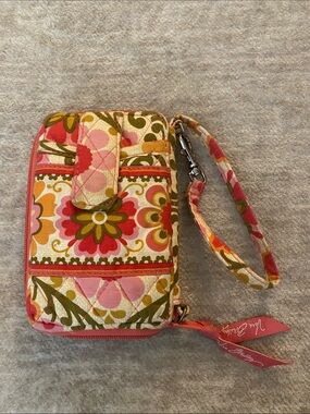 Vera Bradley Wristlet Wallet Retired Colorful Folkloric Pattern Nostalgic Value